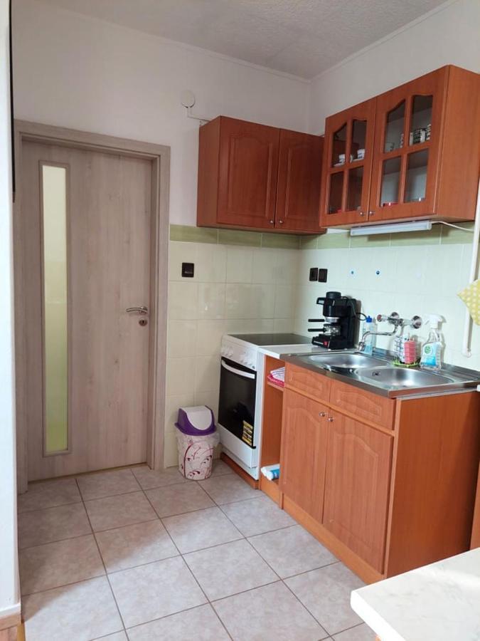 Nagcsaládos Rózsa Apartman Balatonlelle Exterior foto