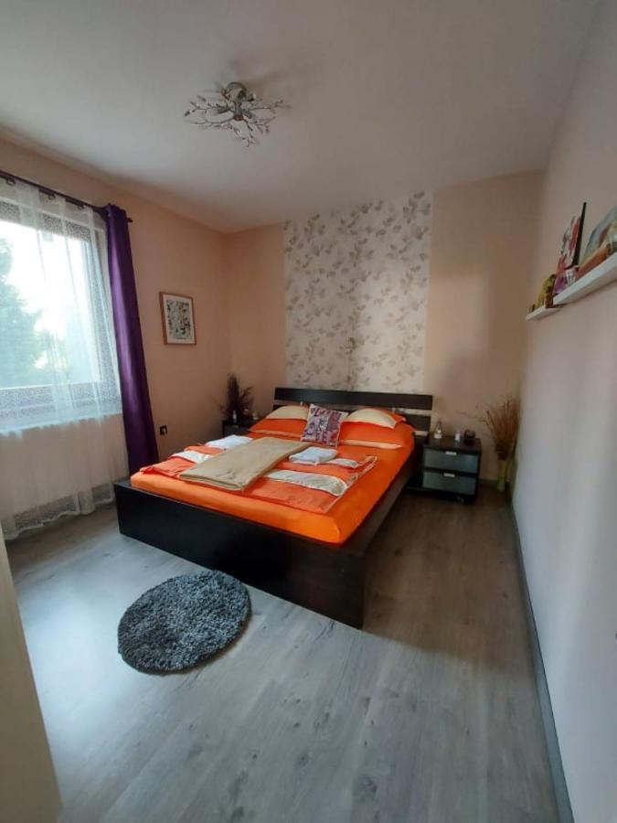 Nagcsaládos Rózsa Apartman Balatonlelle Exterior foto