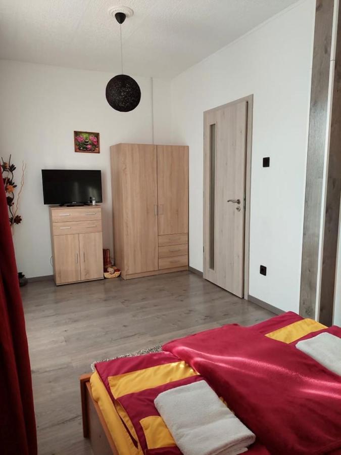 Nagcsaládos Rózsa Apartman Balatonlelle Exterior foto