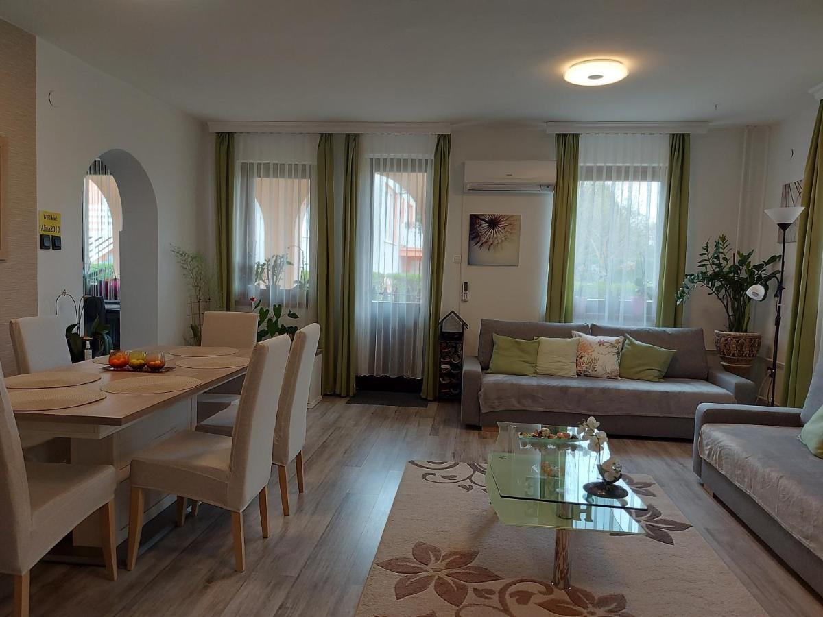 Nagcsaládos Rózsa Apartman Balatonlelle Exterior foto